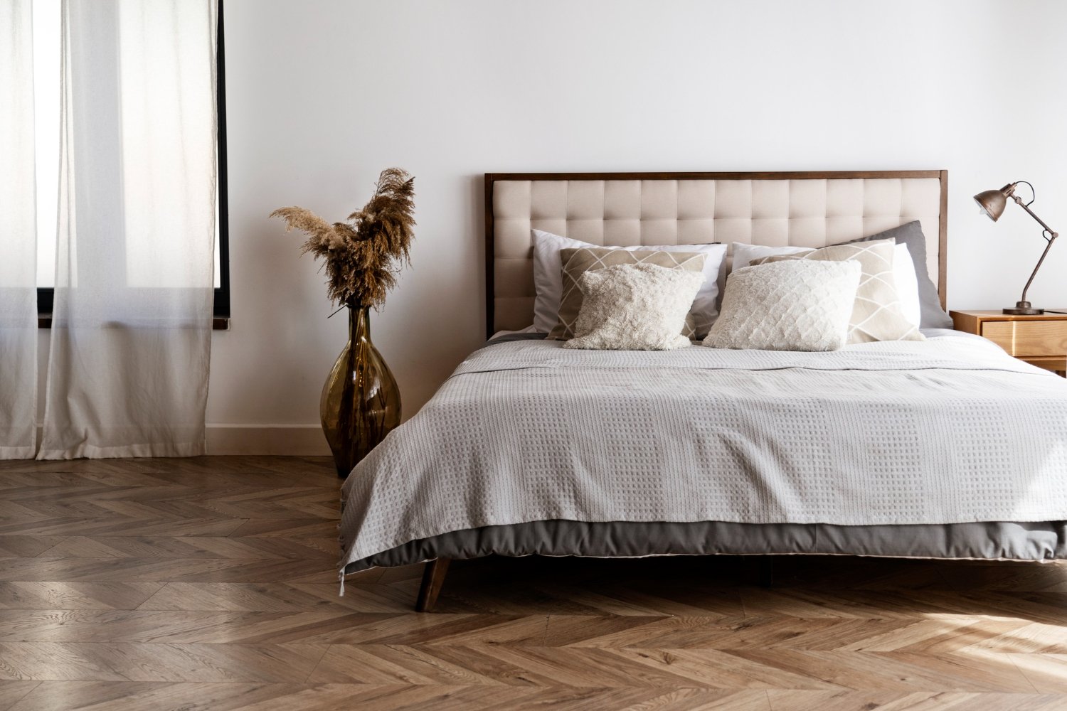 10 Minimalist Bedroom Design Ideas